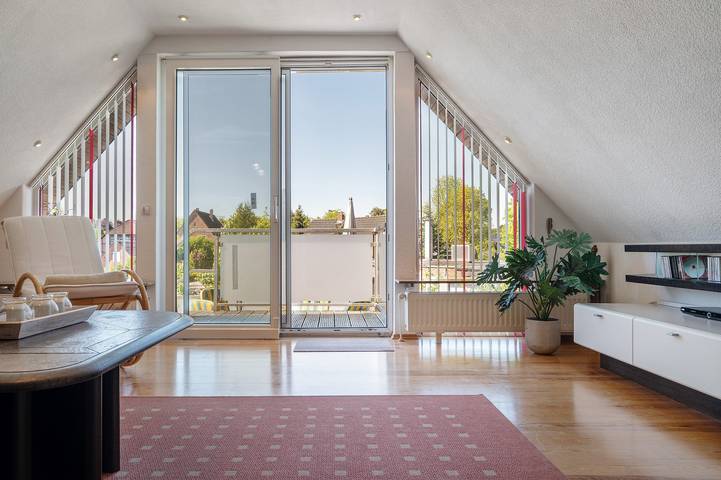 Ganze Wohnung, Ferienwohnung '3 Raum Ferienwohnung' mit privater Dachterrasse, Balkon und Wi-Fi in Cuxhaven, Cuxland