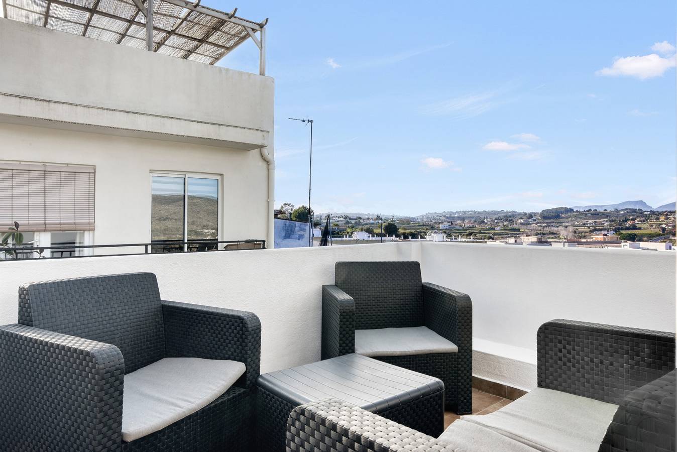 Ferienhaus 'Bougainvillea' mit Bergblick, privater Terrasse und Wi-Fi in Teulada (Spanien), Costa Blanca
