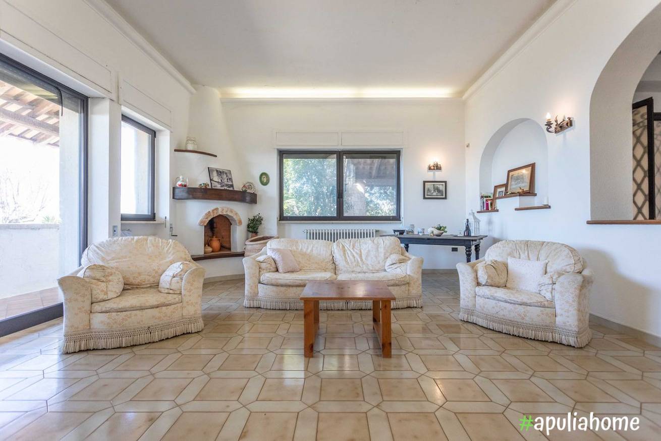 Appartamento intero, Emma's Villa  fronte mare con piscina in Torre Suda, Racale