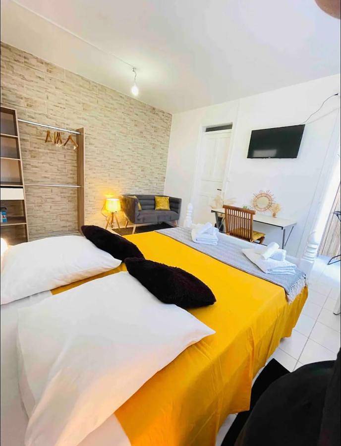 Gîte pour 2 personnes, avec vue et balcon dans Plage Leroux - 2