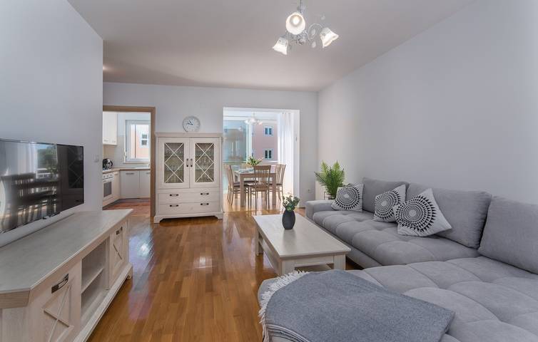 Appartement entier, Appartement de vacances pour 4 personnes avec balcon/terrasse in Umag, Région d'Umag