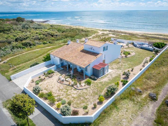 Location de vacances pour 8 personnes, avec Terrasse ainsi que Jardin et Vue dans Port de la Cotinière