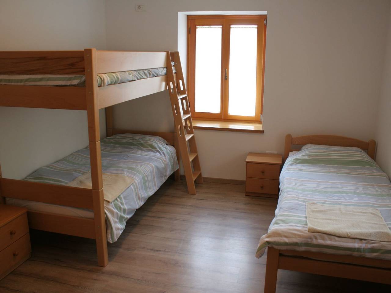 Ganze Wohnung, Riverside Rustic Ridge Apartments with Balcony - Three Bedroom Apartment with Balcony in Tolmin, Slowenien