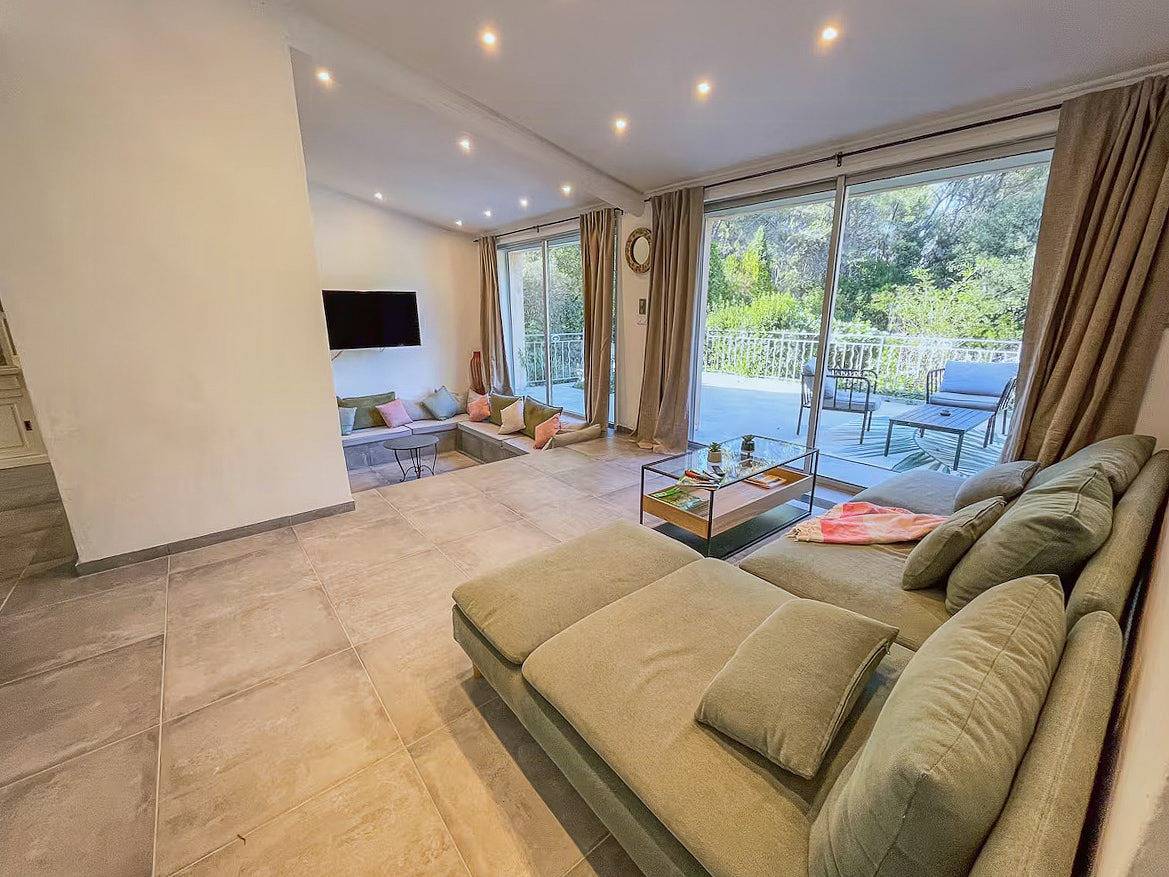 Haus im Wald am Fuße des Sainte-Victoire in Fuveau, Aix-en-Provence und Umgebung