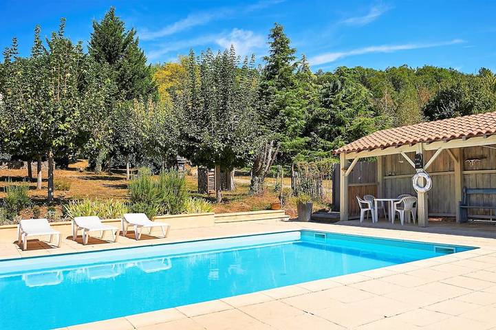 Location de vacances pour 4 personnes, avec Terrasse et Jardin à Trémolat