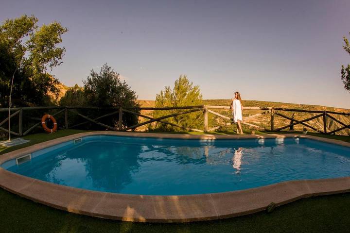 Casa rural para 6 personas, con Jacuzzi además de Terraza y Piscina en Sierra de Cazorla - 2