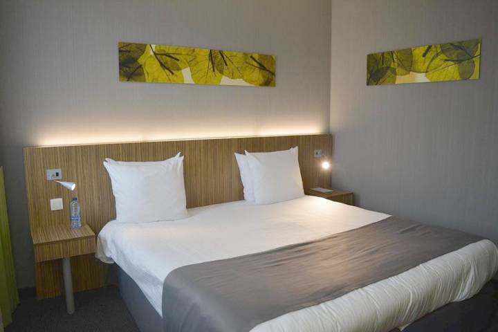 Hôtel pour 2 personnes, avec terrasse à Leeuw-Saint-Pierre - 2