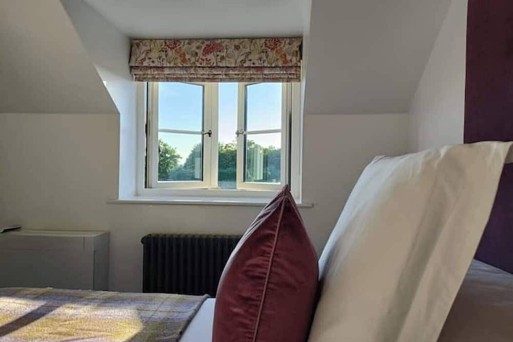 Glamping for 2 People in Stoughton, West Sussex