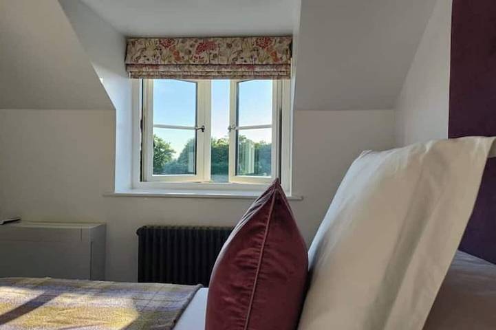 Glamping for 2 people, with garden in South Downs