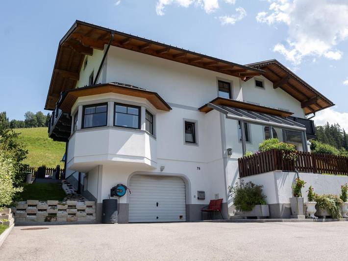 Ferienwohnung für 4 Personen, mit Garten und Ausblick in Forstau