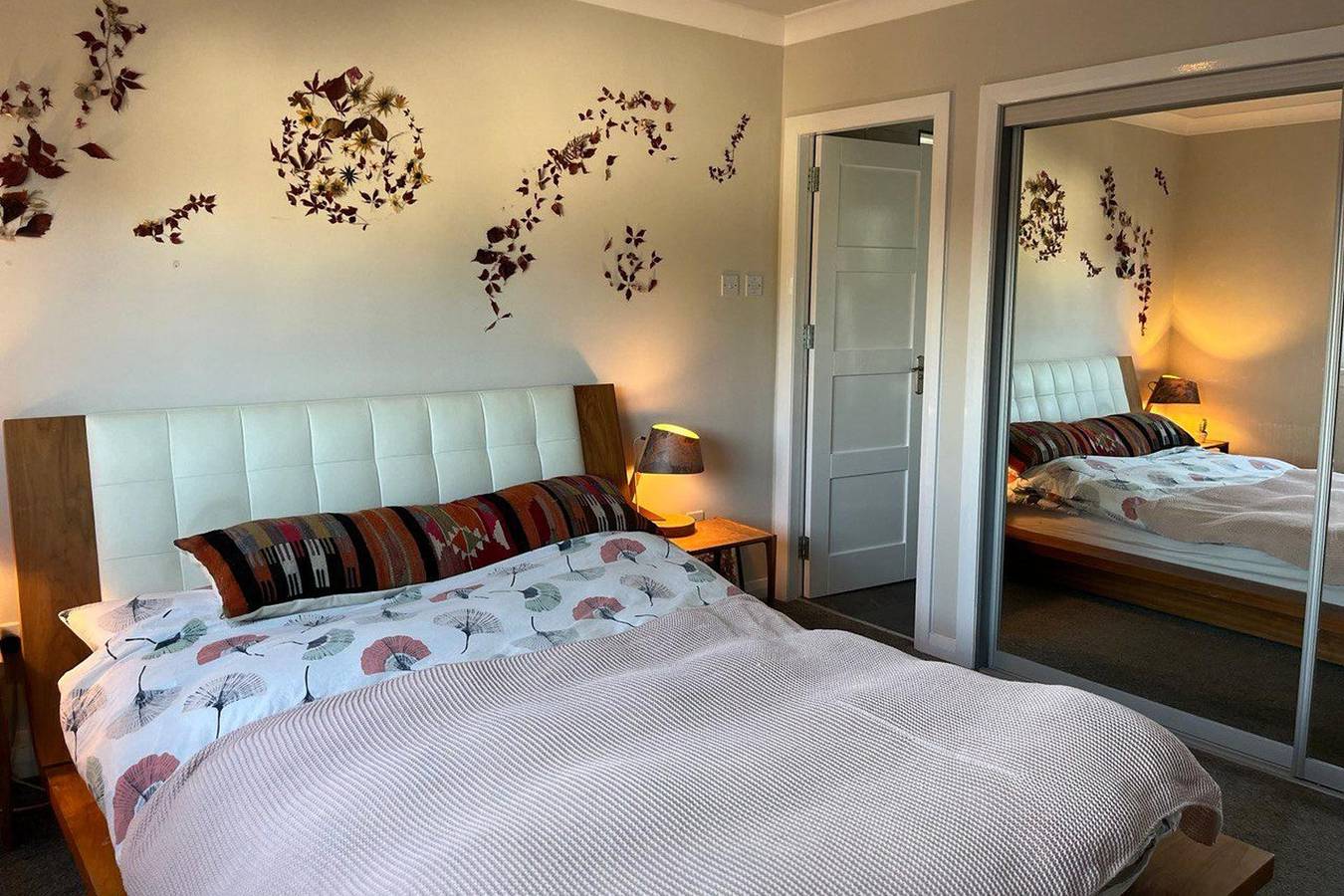 4-Bed Seaside Dream House - Sleeps 8 & Parking in Dundee, Angus