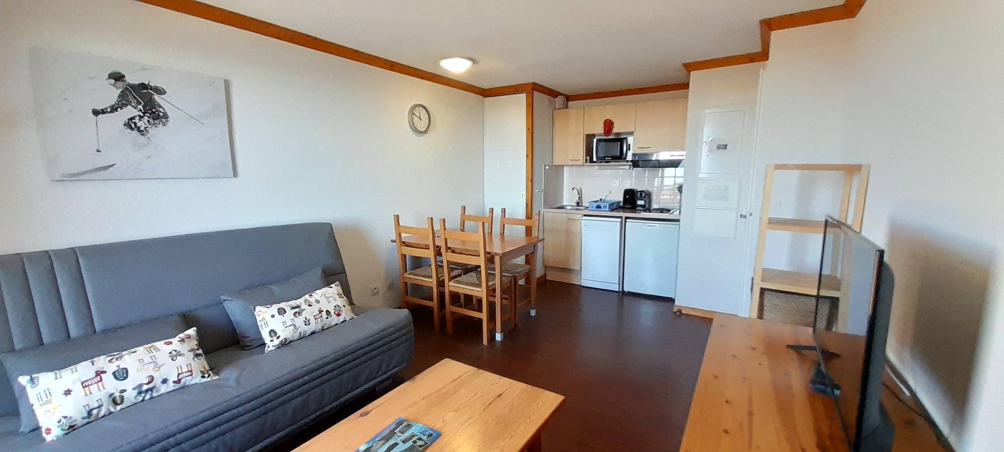 Ganze Wohnung, Ferienwohnung für 4 Personen mit Balkon in Super Besse, Besse-et-Saint-Anastaise