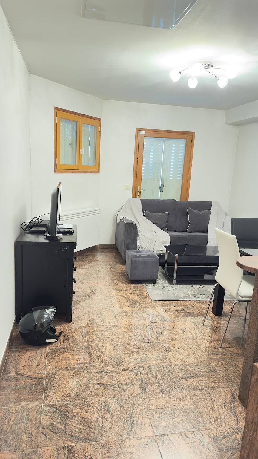 Apartamento entero, Magnífico apartamento en planta baja para tres personas en Drancy con jardín y Wi-Fi in Drancy, Sena-Saint Denis