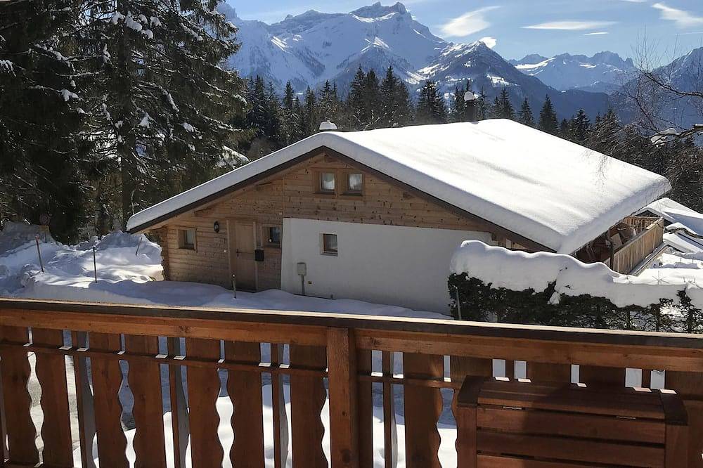 Apartamento entero, Apartamento de 2 dormitorios en Chalet para esquí / verano.  Fantásticas vistas de los Alpes. in Ollon (Villars-sur-Ollon), Alpes Vaudoises