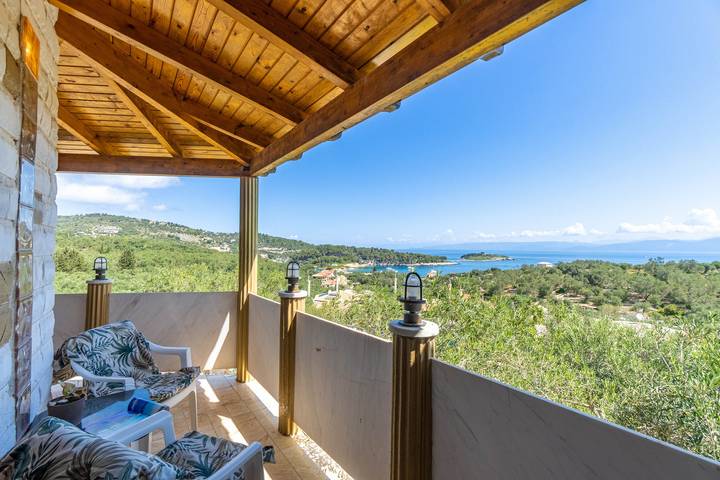 Ferienwohnung für 2 Personen, mit Balkon und Garten in Griechenland