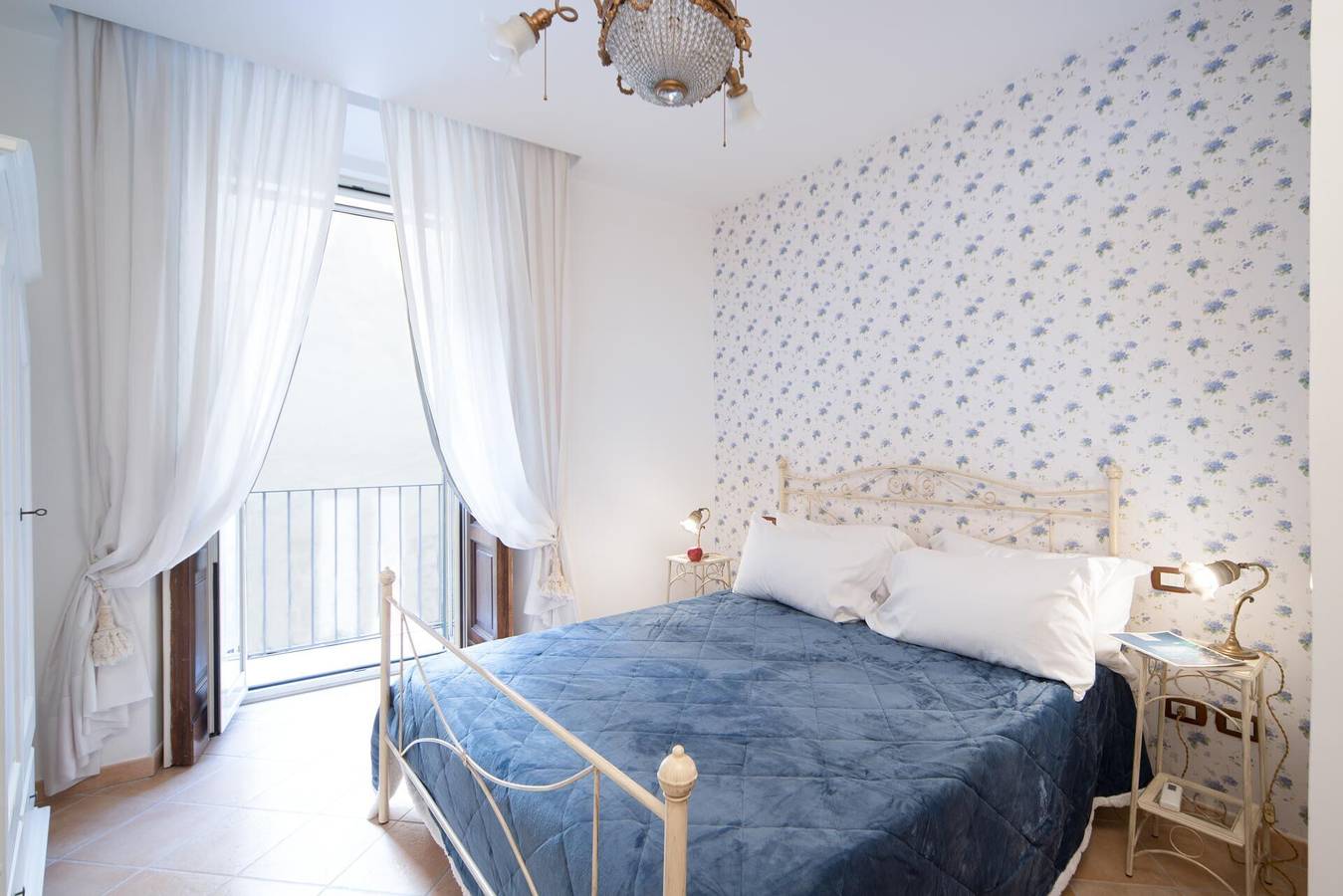 Entire apartment, La Casa Di Assunta - In The Heart Of Naples in Naples, Naples Province
