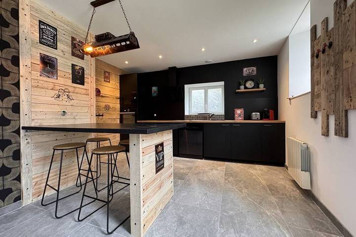 Location de vacances pour 4 personnes, avec balcon à Fontenay-le-Pesnel