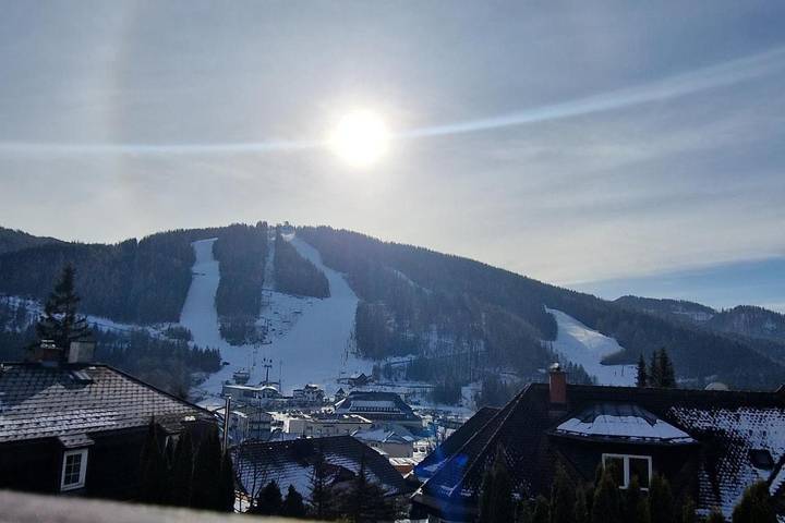 Maison d’hôte pour 2 personnes, avec vue et balcon à Semmering