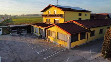 Hôtel pour 2 personnes, avec terrasse et jardin dans Ormož