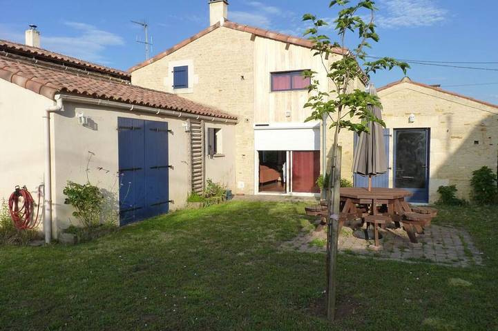 Maison de vacances pour 5 personnes, avec jardin, animaux acceptés à Damvix