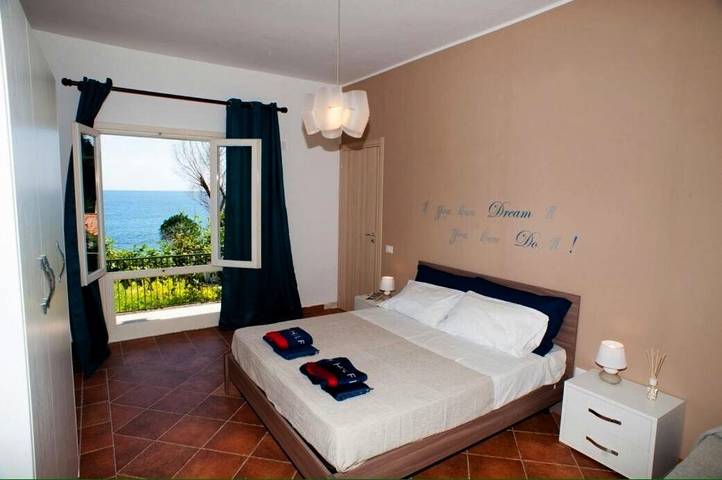 Location de vacances pour 7 personnes, avec jardin et vue, animaux acceptés à Porticello - 2