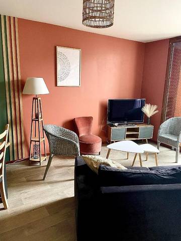 Gîte pour 6 personnes, avec terrasse et vue, animaux acceptés à Saint-Jacques-de-la-Lande