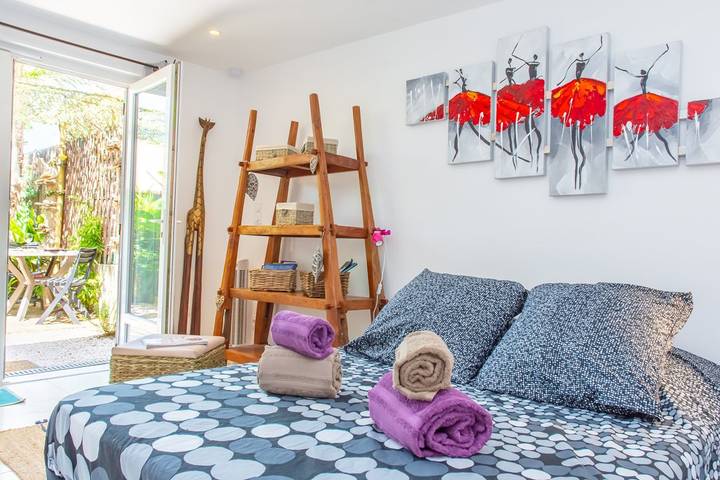 Gîte pour 2 personnes, avec terrasse et jardin à Hyeres - 4