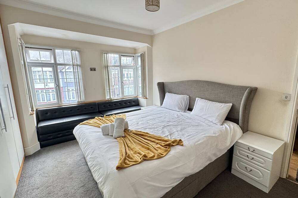Apartamento entero, Luxury 8 Bed Home Near Luton Airport in Luton, Chiltern Hills