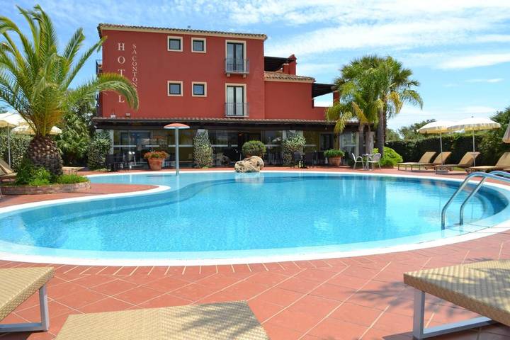 Hôtel pour 2 personnes, avec jardin et piscine