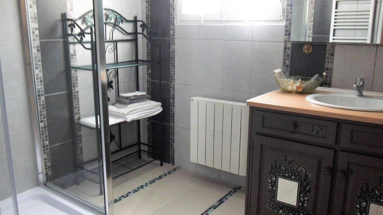 Deluxe Double Room with Shower in Mardeuil, Marne