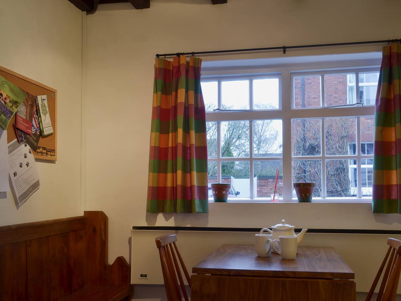 Swiss Cottage - E5375 in Staffordshire