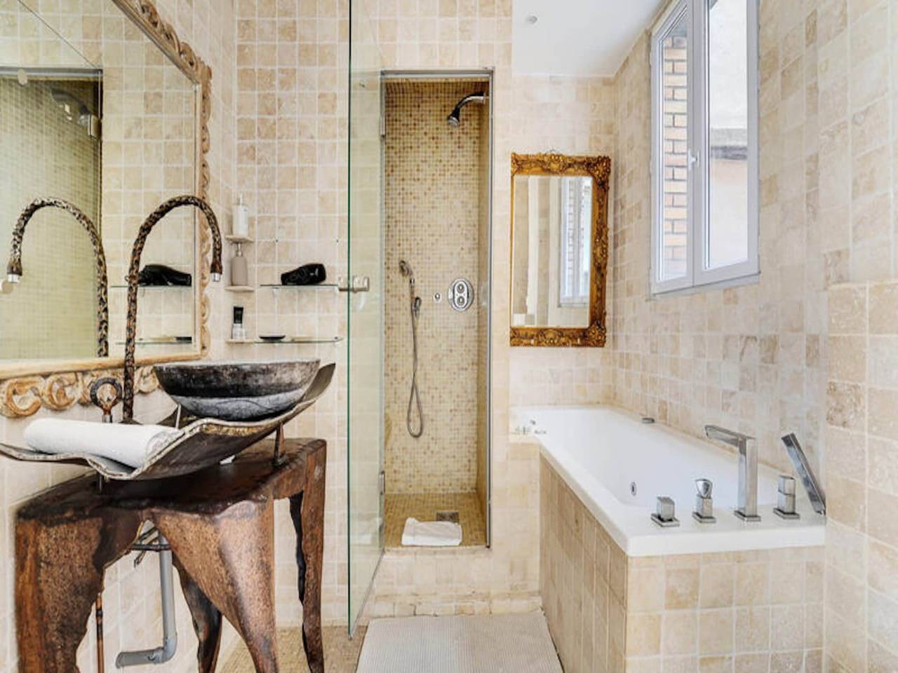 Appartement entier, Appartement à Neuilly près du Bois de Boulogne in Neuilly-sur-Seine, Hauts-de-Seine