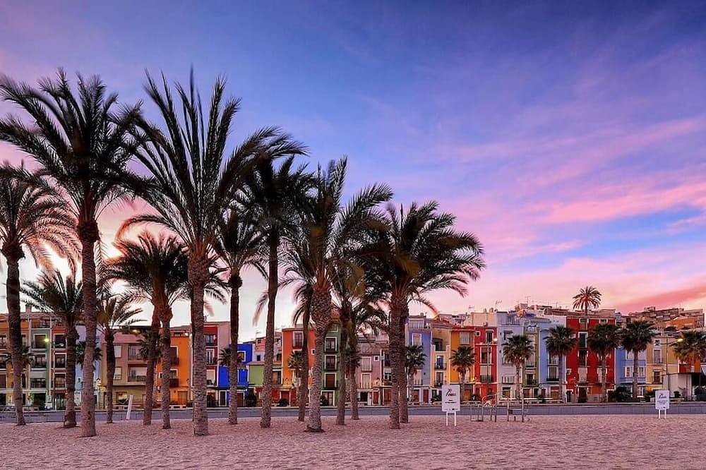 Geheel appartement, Charmant appartement, eerste lijn van de Beach Center, Villajoyosa in Villajoyosa, Costa Blanca