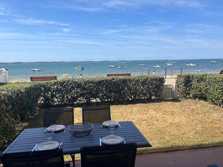 Gîte pour 4 personnes, avec Terrasse et Jardin dans Pereire