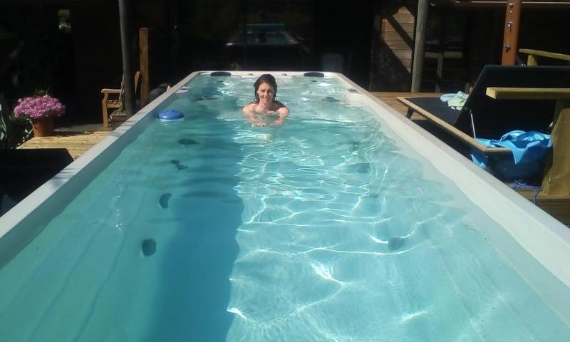 Appartement de vacances pour 2 personnes, avec piscine ainsi que jardin et vue, animaux acceptés