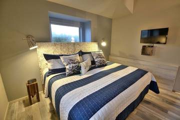 Vacation Home for 10 Guests in Oregon Coast, Oregon, Picture 1