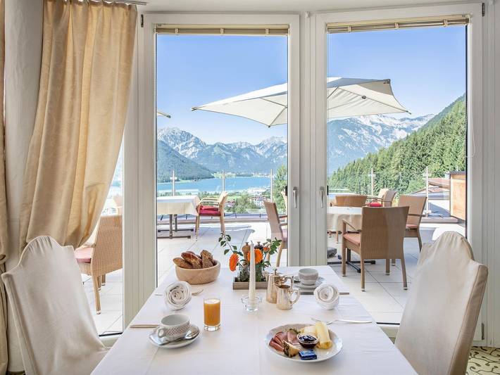 Hotel für 2 Personen, mit Whirlpool und Pool sowie Balkon und Garten, kinderfreundlich in Eben am Achensee - 3
