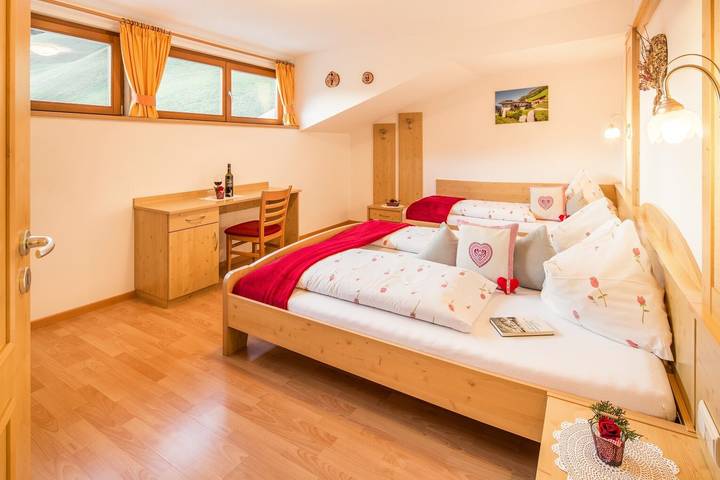 Gîte pour 7 personnes, avec jardin dans San Giacomo