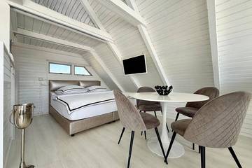Chalet für 4 Personen in Rust (Burgenland), Neusiedler See, Bild 1