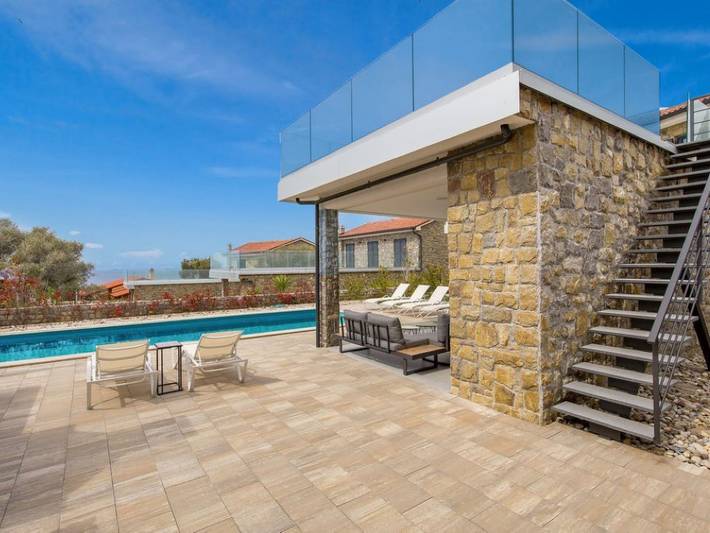 Ferienhaus für 8 Personen, mit Terrasse und Garten in Novalja - 4