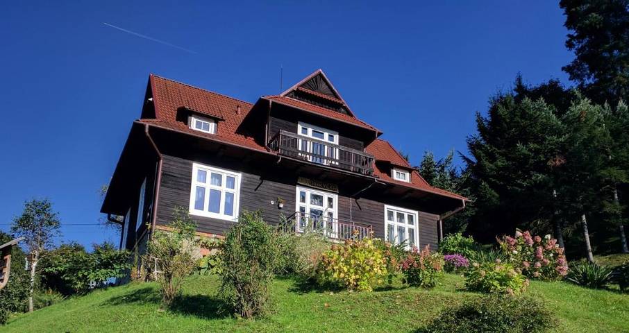 Apartament wakacyjny dla 4 osób, z ogród i widok, zwierzęta dozwolone w Piwniczna-Zdrój