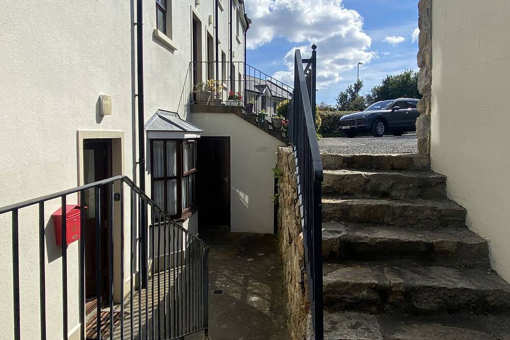 Cottage 430 - Roundstone - sleeps 4 guests  in 2 bedrooms in Roundstone, Connemara