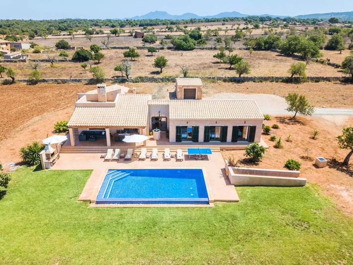 Villa für 8 Personen, mit Whirlpool und Terrasse sowie Garten und Pool in Santanyí