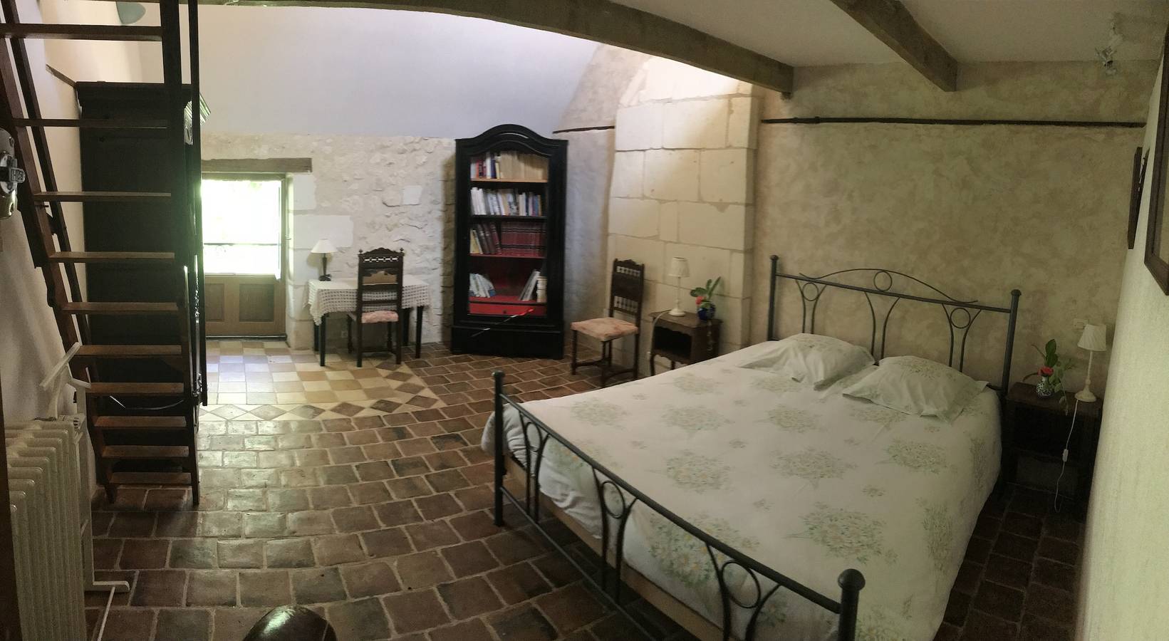 Gran casa familiar para jóvenes y mayores en plena tranquilidad en el sur de Tou in Cussay, Loches region