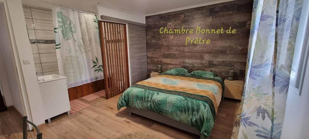 Location de vacances pour 2 personnes, avec jardin ainsi que vue et terrasse dans La Mare à Joncs - 4