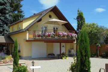 Gîte pour 4 personnes, avec terrasse et jardin à Benfeld