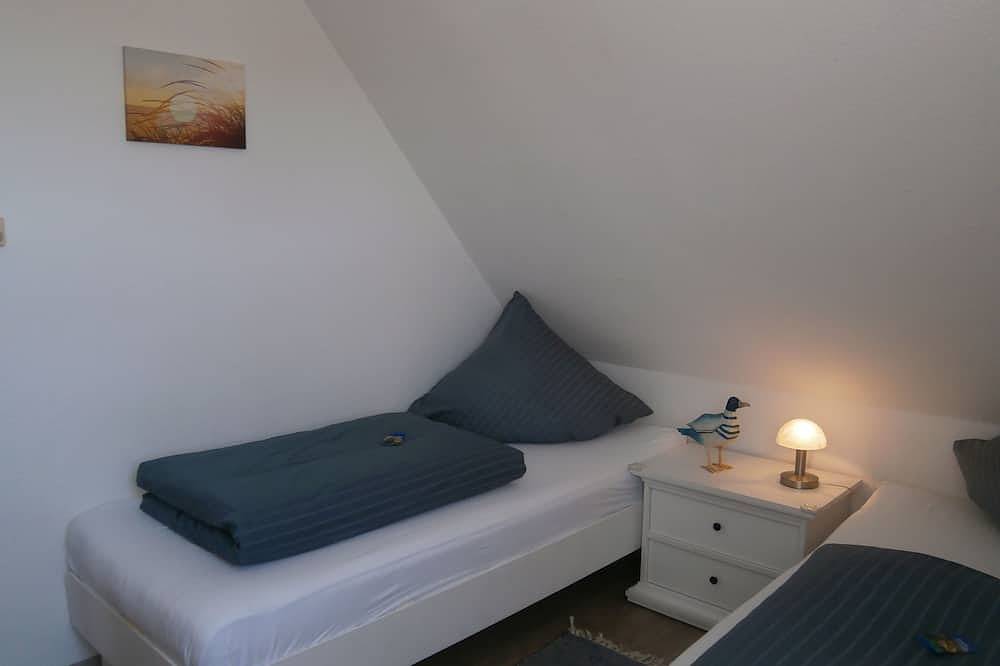 Ganze Wohnung, Sehr ansprechende u. gepflegte Ferienwohnung in zentraler Lage;  Wlan kostenlos in St. Peter-Bad, St. Peter-Ording