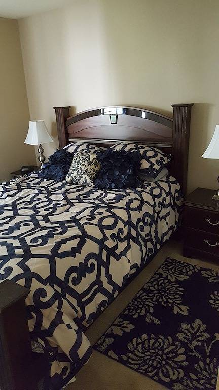 Ganze Wohnung, Auf den Spuren von Summerlin, 3 Br., 2 Ba. Neu aktualisierte Wohnung in Las Vegas, Red Rock Canyon