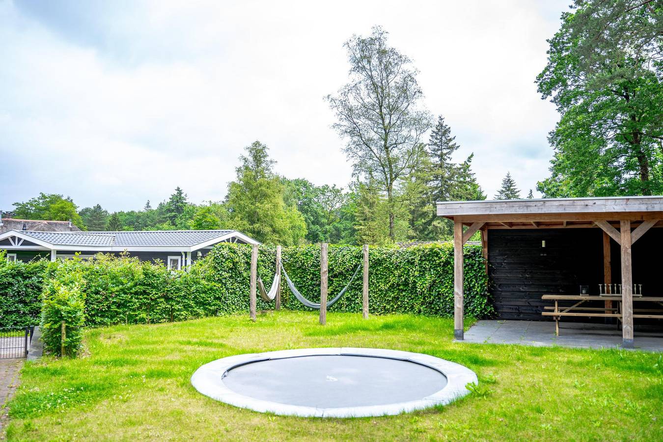 Vakantiepark De Thijmse Berg — Wellness Cottage met hottub en infrarood sauna | 6 personen in Rhenen, Provincie Utrecht