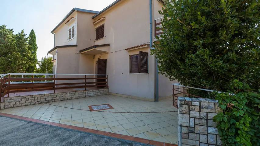 Ferienwohnung für 3 Personen, mit Balkon und Terrasse in Selce - 3